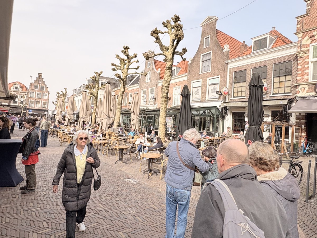 MichelleTrente2's tweet photo. #haarlem #zand #vrijdag https://t.co/5LtUmSyfHZ