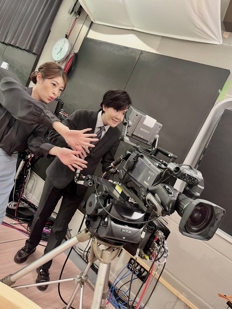 重盛です！

カメラマン岸本とFD小宮山、の図！

#お天気ワンポイント
あす（土）は朝まで雨☔️
8日（日）は寒くなりそう🥶
冬服はまだまだ出番あり！

#NBSみんなの信州