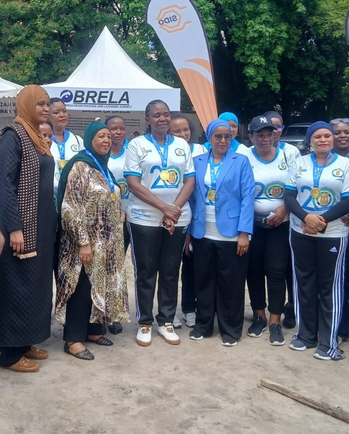 "A woman with a voice is,by definition,a strong woman." 
TGIF 🙏
📸 Mh.Waziri wa Jinsia,wanawake na makundi maalum <a href="/Dr_DGwajima/">Dr. Dorothy Gwajima</a>,Mkurugenzi mkuu TBS,Meneja wa TBS Dar es salaam,Mtendaji mkuu TWCC katika maadhimisho ya miaka 20 ya TWCC mapema week hiii.
 <a href="/TanzaniaWomen/">Tanzania Women Chamber of Commerce (TWCC)</a>