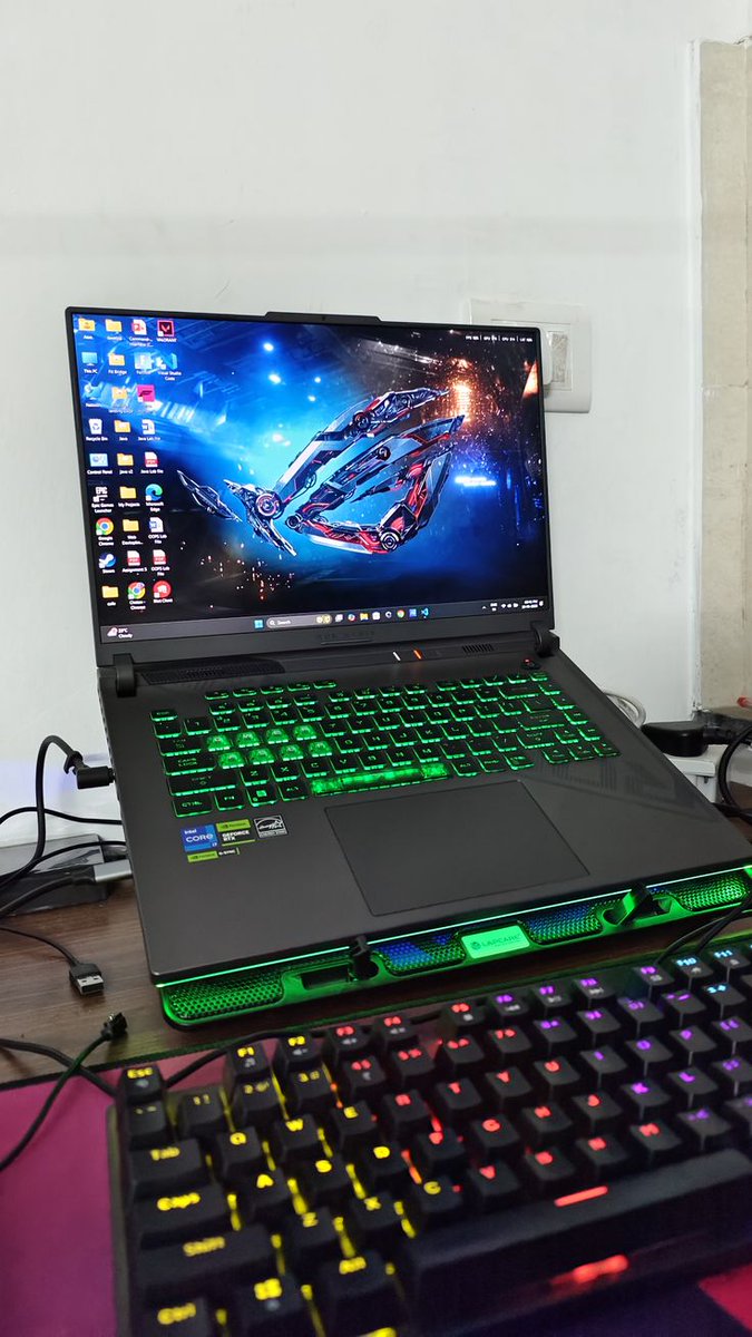 ishtwts's tweet photo. Buying a gaming laptop was the worst decision of my life https://t.co/xMPrhLySKf