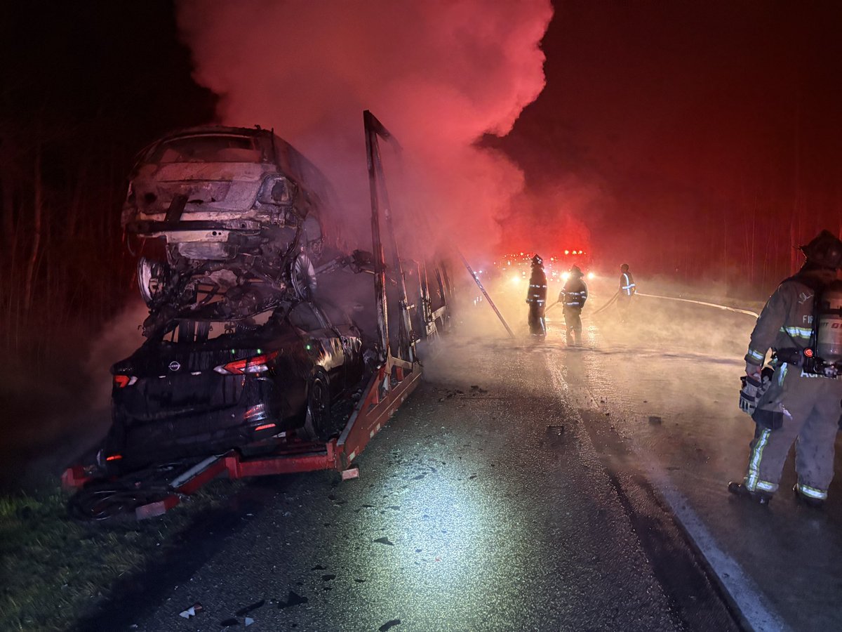 ColletonFire tweet media