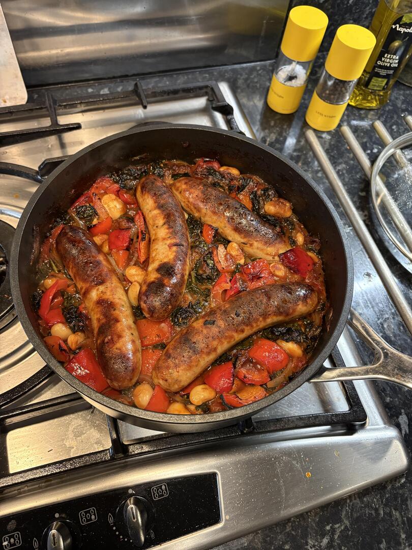 homevsfastfood's tweet image. [homemade] Sausages with beans, peppers, and kale.
👉 homecookingvsfastfood.com
#homemade #sausages #beans #peppers #kale #homecooking #food #recipes #foodpic #foodie #foodlover #cooking #hungry #goodfood #homecookingvsfastfood