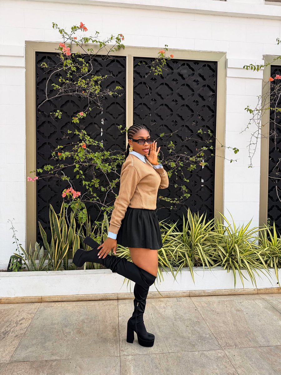 If you could steal ONE thing from this outfit, what would it be😘