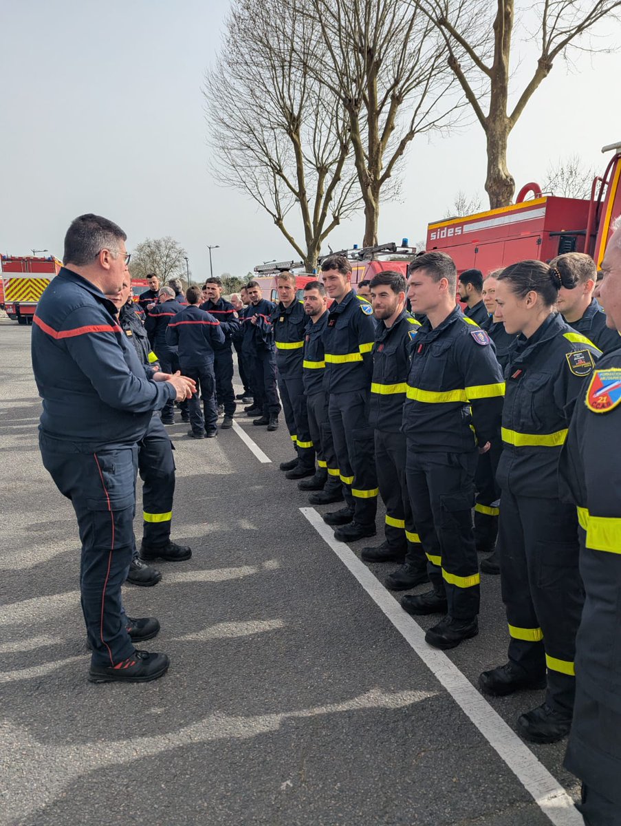 Pompiers17 tweet media