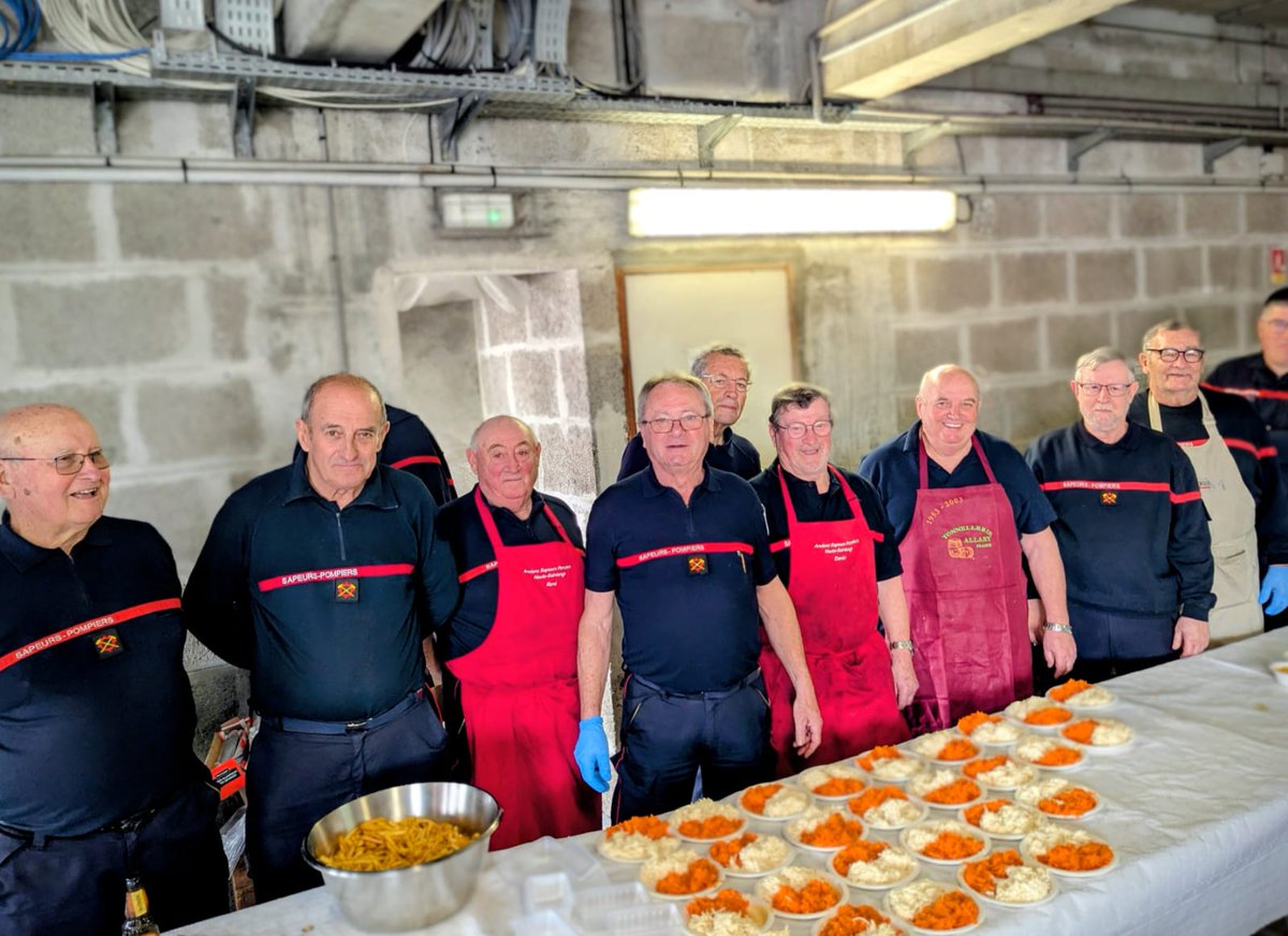 Pompiers17 tweet media