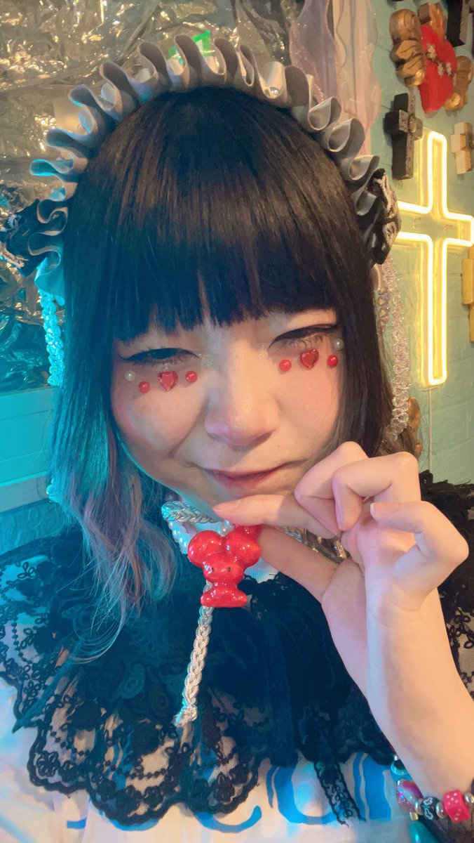 ameda2025's tweet photo. ネックレスあります https://t.co/ZOJX57dMst