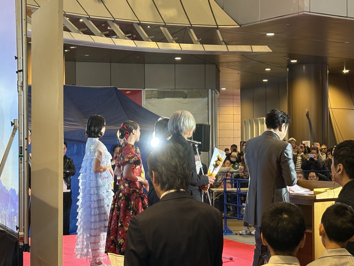 【ウェルカムセレモニー】

第3回北九州国際映画祭の幕開けを飾った
ウェルカムセレモニー。

プロモーション・アンバサダーをはじめ
多くのゲストが登場し、会場は大きな歓声に包まれました✨

ご来場いただいた皆様、ありがとうございました！

#北九州国際映画祭