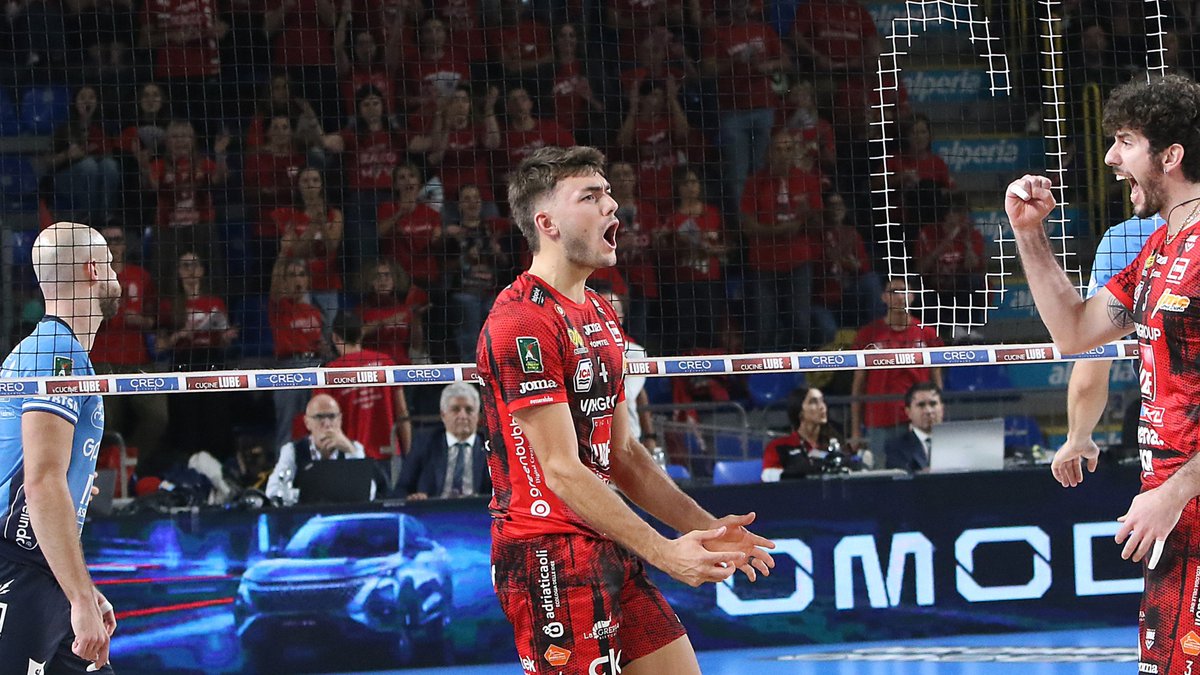 VolleyLube's tweet photo. 🏐❤️Storia della Lube Volley nei Play Off Scudetto 🇮🇹
#esserelube #cucinelube #creokitchens
https://t.co/g9ufaCMnmp https://t.co/PaEDvCs3L6