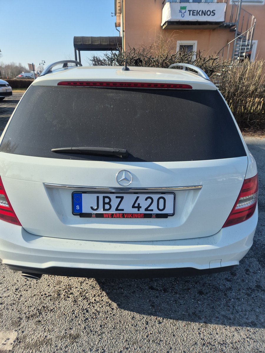 Adam Weinberger tweet media