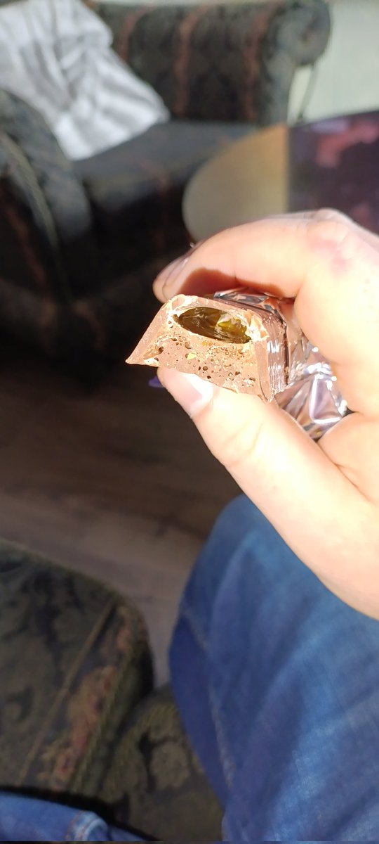 roidweiser's tweet photo. @CadburyUK have you stopped putting caramel in Whisper Gold? https://t.co/EQa3l3nf1a