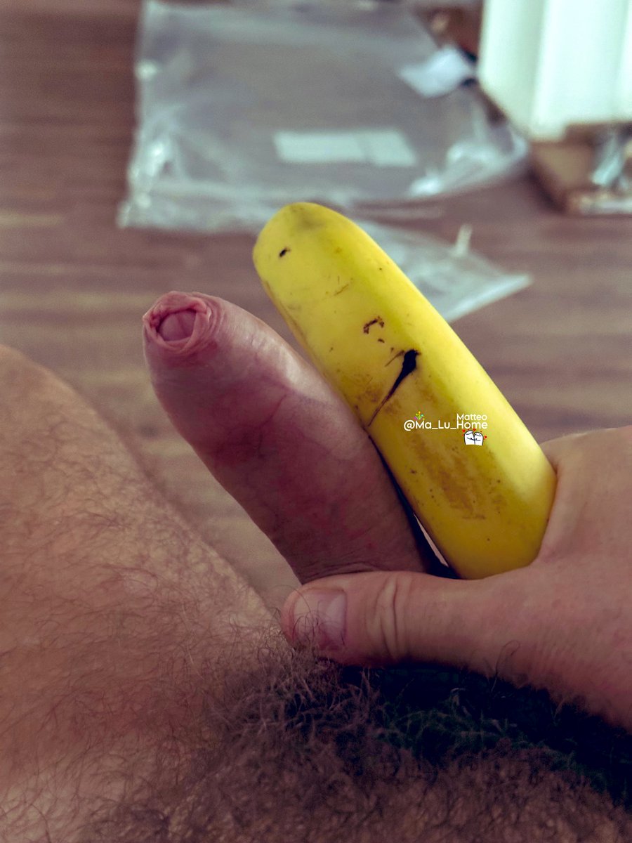 Was siehst du? Ich sehe doppelt! 😂😈🍆🍌
-
What do you see? I'm seeing double! 😂😈🍆🍌

#uncut #nude #socks #cocks #gay #gaycouple #gayhorny #dick #dickpic #socksfetish #cumaddict #cumloade #couple #horny #love #masturbating #muscles #fitgays #hung #naked #hot #foreskin