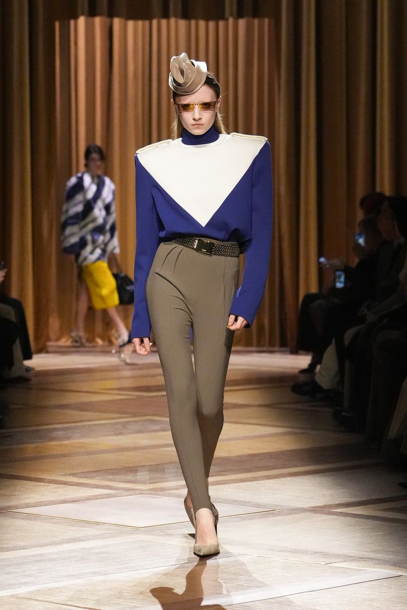 kendam_com's tweet image. Mugler Fall Winter 2026-2027 collection fashion show presented at Paris Fashion Week FW26 (March 6, 2026) kendam.com/news/fashion-s…

#Mugler #FW26 #AW26 #Runway #Paris #FashionWeek #PFW #Kendam