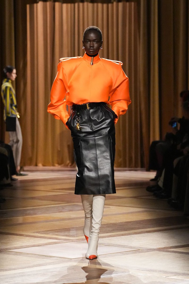 kendam_com's tweet image. Mugler Fall Winter 2026-2027 collection fashion show presented at Paris Fashion Week FW26 (March 6, 2026) kendam.com/news/fashion-s…

#Mugler #FW26 #AW26 #Runway #Paris #FashionWeek #PFW #Kendam