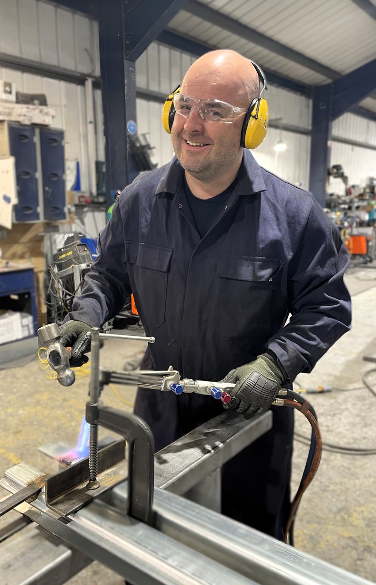 doordevelopment's tweet photo. 📣 Welcome to the Team🛠️
Bringing over 30 years of hands-on work , Neil is a true expert in his craft - his attention to detail is a perfect match for our commitment to quality
#DoorsSimplified #Cheshire #IDDL #Rollershutter
#NorthWest #NorthWalesSocial #NorthEast #Midlands https://t.co/z812ZTVwdN