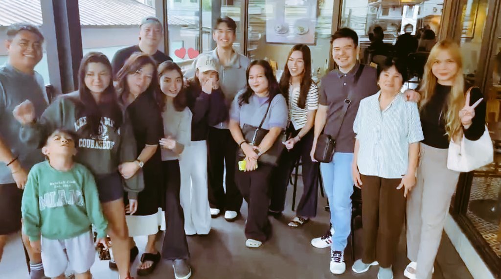 nag-iisang tiyak sa isang libong duda. 

FOURever WITH ASHRAVE
#AshRavelangsAPATna