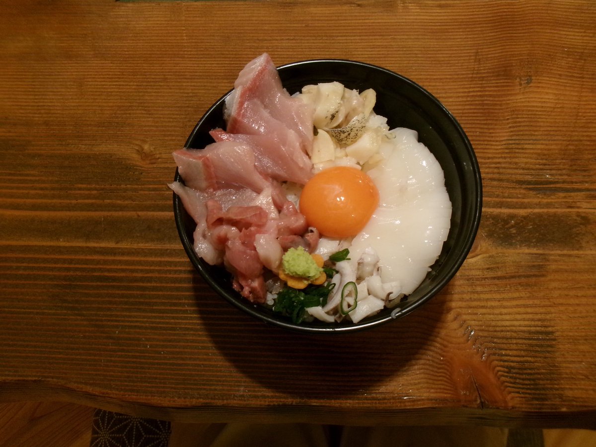 おもち食う tweet media