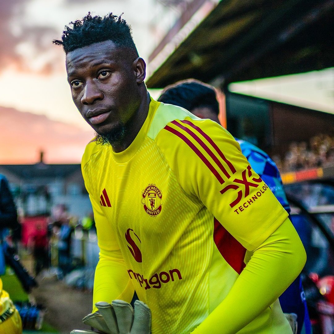 United Update tweet media