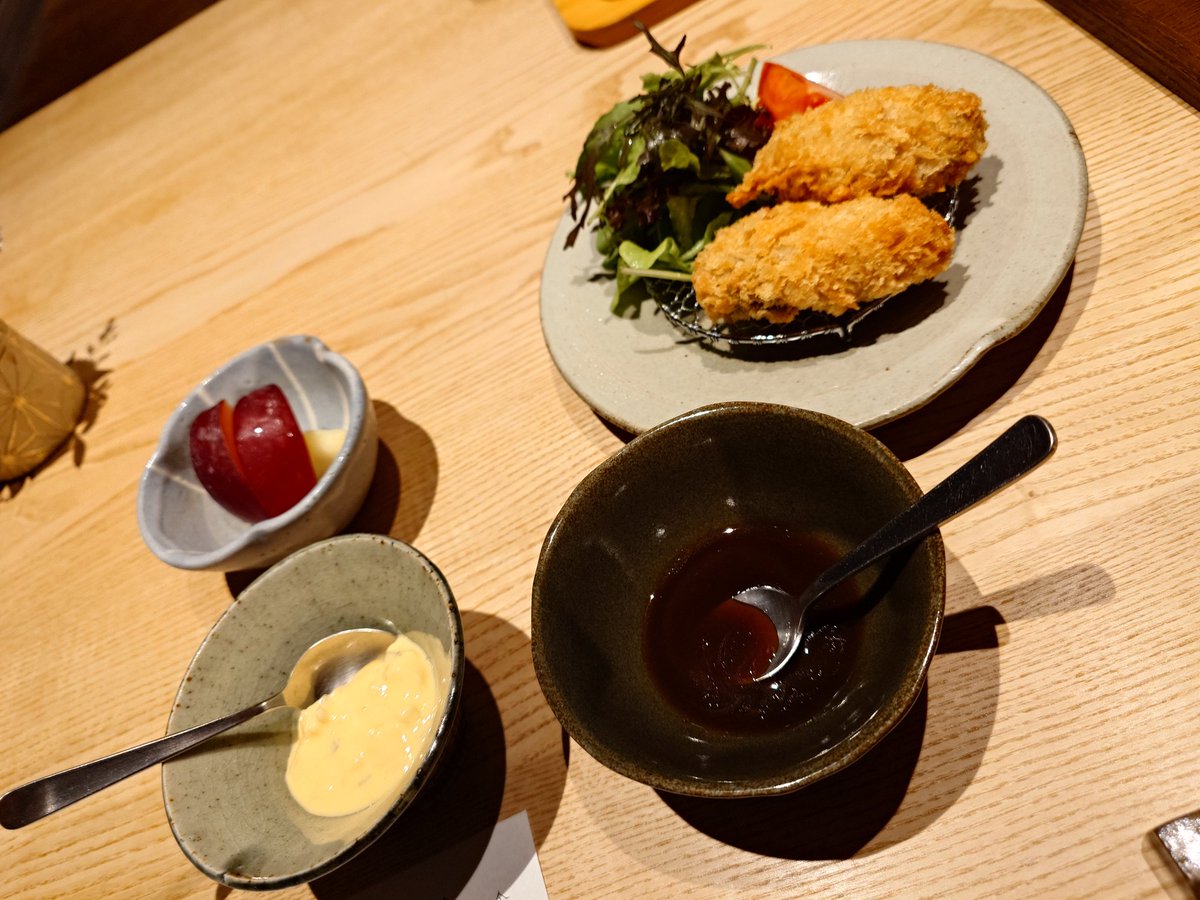 カキフライ、常陸牛の焼きしゃぶ生菜、仕上がったあんこう鍋、紅玉林檎のシャーベット 