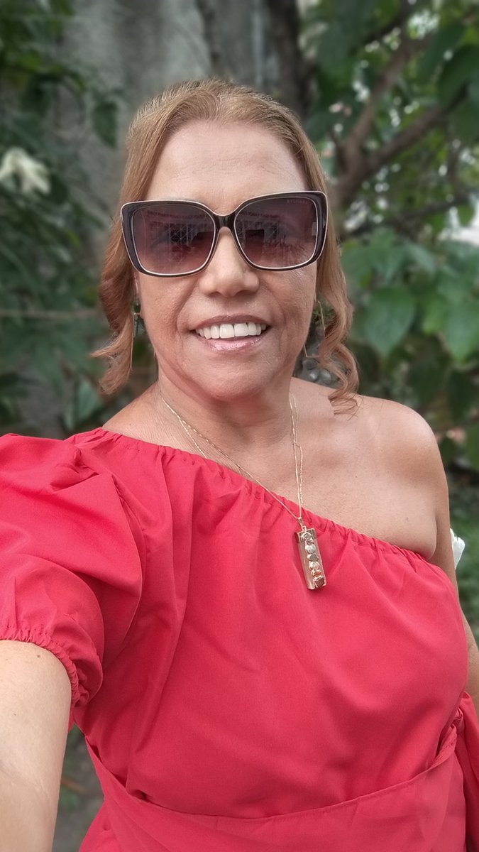 Cleo62363997's tweet photo. ✨ “Bom dia família! Que hoje a gente escolha sorrir, agradecer e viver o melhor que a vida tem para oferecer.” ☀️❤️
💪☘️✨🙏💜 https://t.co/yTCUai5lll