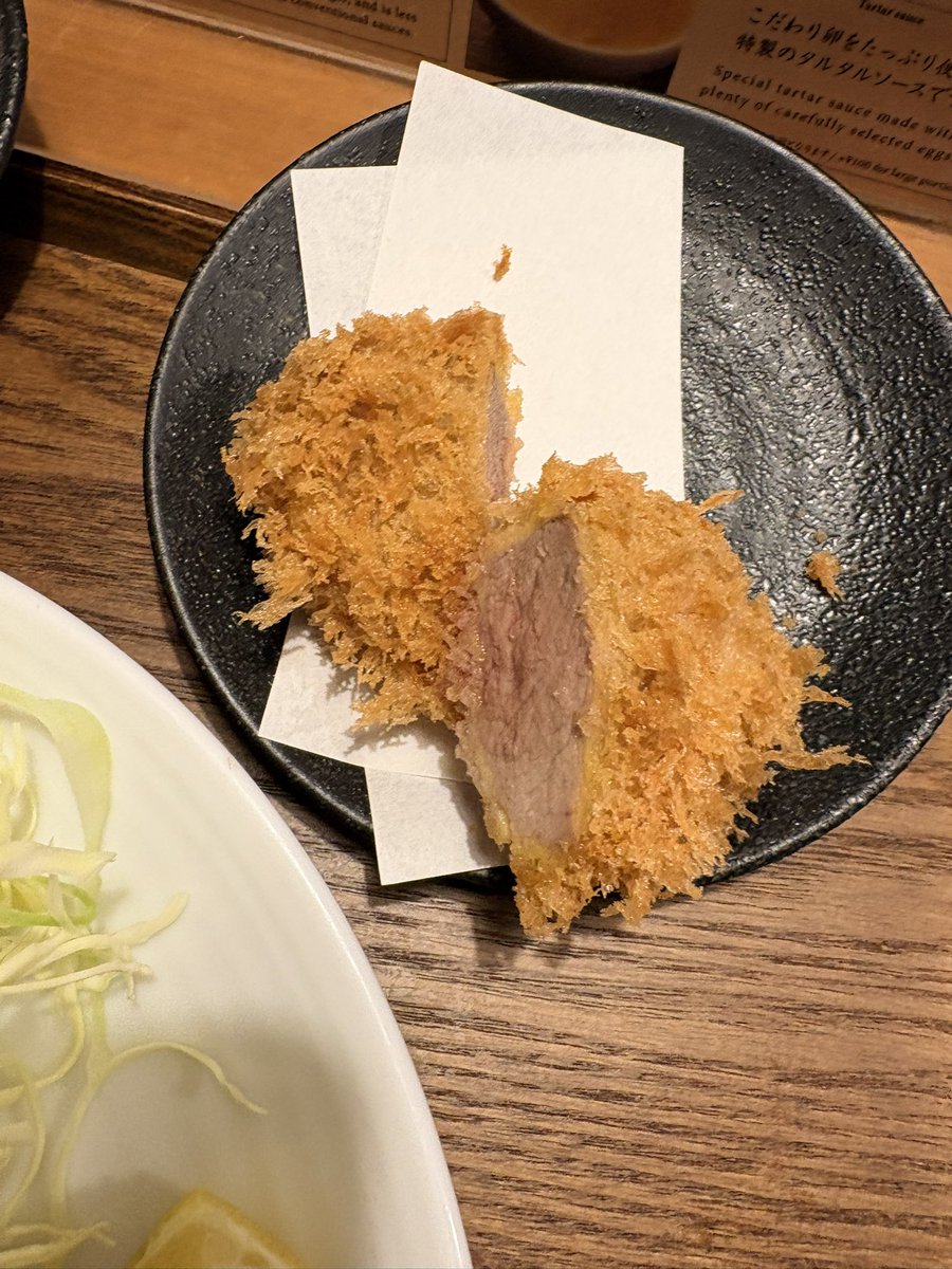 333punk_'s tweet photo. このために昼抜き

和牛メンチはヤザワミートのハンバーグ種？うまうま
上と極上ヒレ、私の舌では違いわからず両方うまうま
カニクリームコロッケはカニコロ🦀優勝

ご飯とキャベツのお代わりができるのが😆
#あげ福 https://t.co/qMcCaVamzz