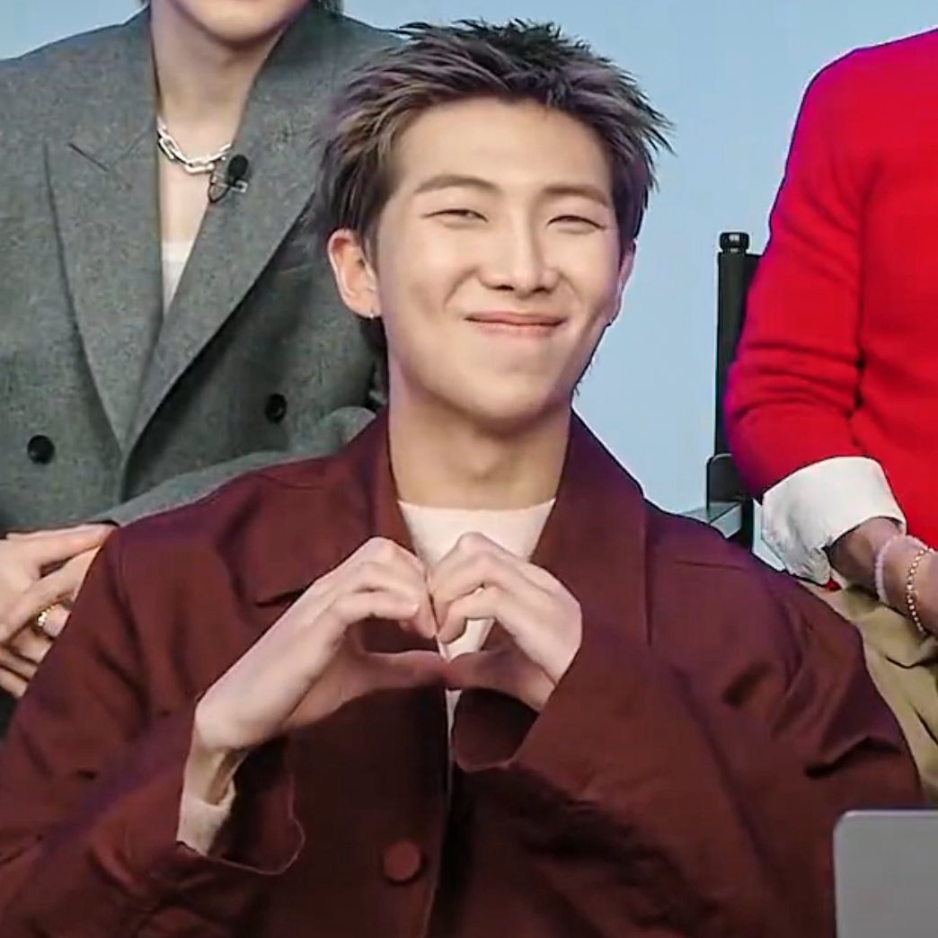 " we love army" 🥹🤏🏼