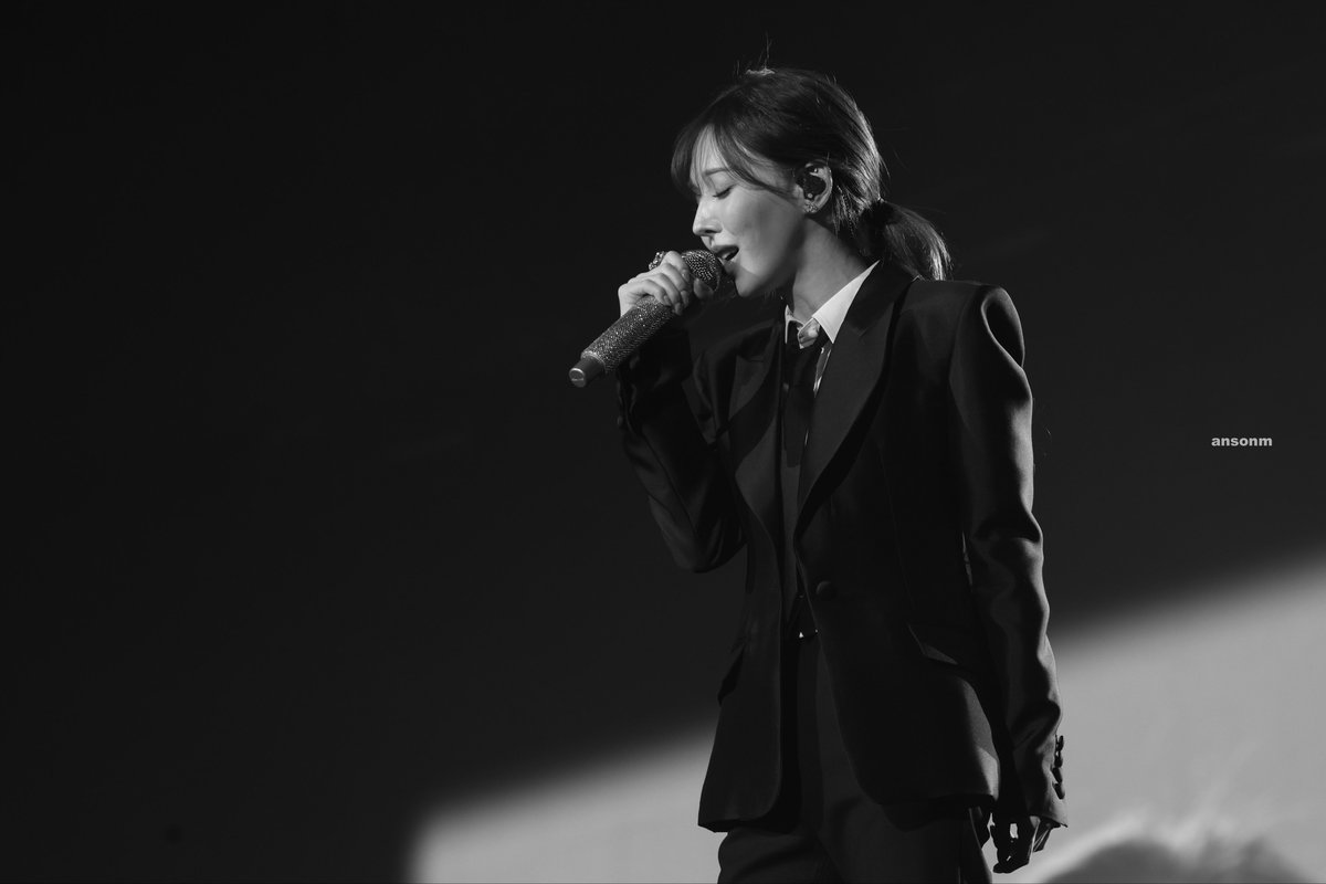 ansonm__'s tweet photo. 260301 W:EALIVE encore

#웬디 #WENDY https://t.co/0rRdjdqXy8