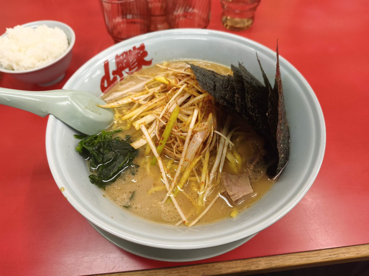m231405's tweet photo. 夜の山岡家ラーメン♪らぁ〜♪、😁 https://t.co/upAyYiJCXI