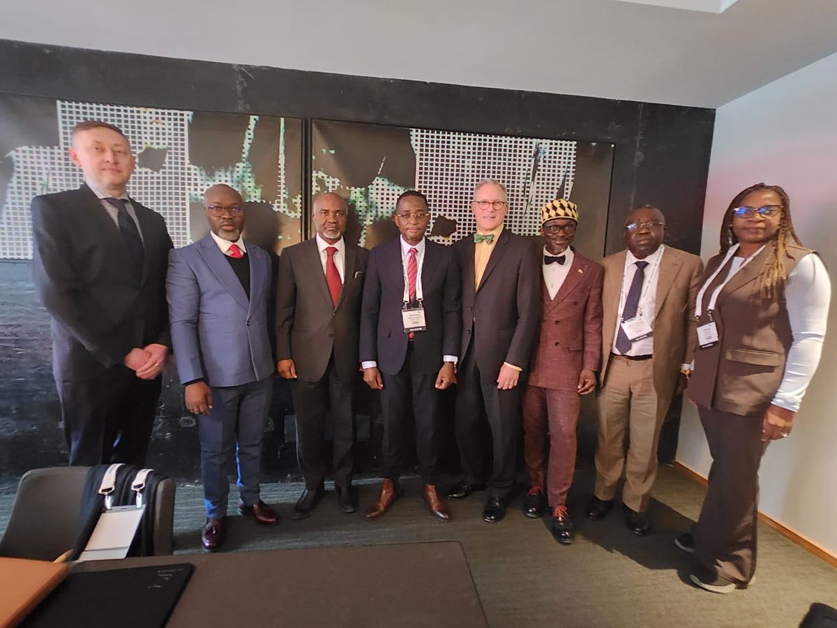 Canada in Cameroon tweet media