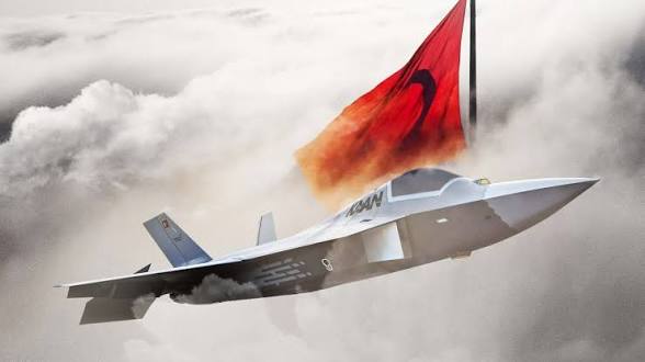 Halilknd's tweet photo. Hermanos españoles, creo que el proyecto aeronáutico en el que colaboran va a ser cancelado, así que concienticemos a la opinión pública en sus países y creemos la siguiente atractiva empresa conjunta. Ustedes ganan, nosotros ganamos, produzcamos KAAN juntos. #spaın https://t.co/s8alpPvnon