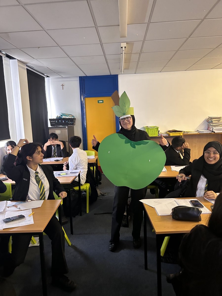 Holy Trinity Catholic School tweet media