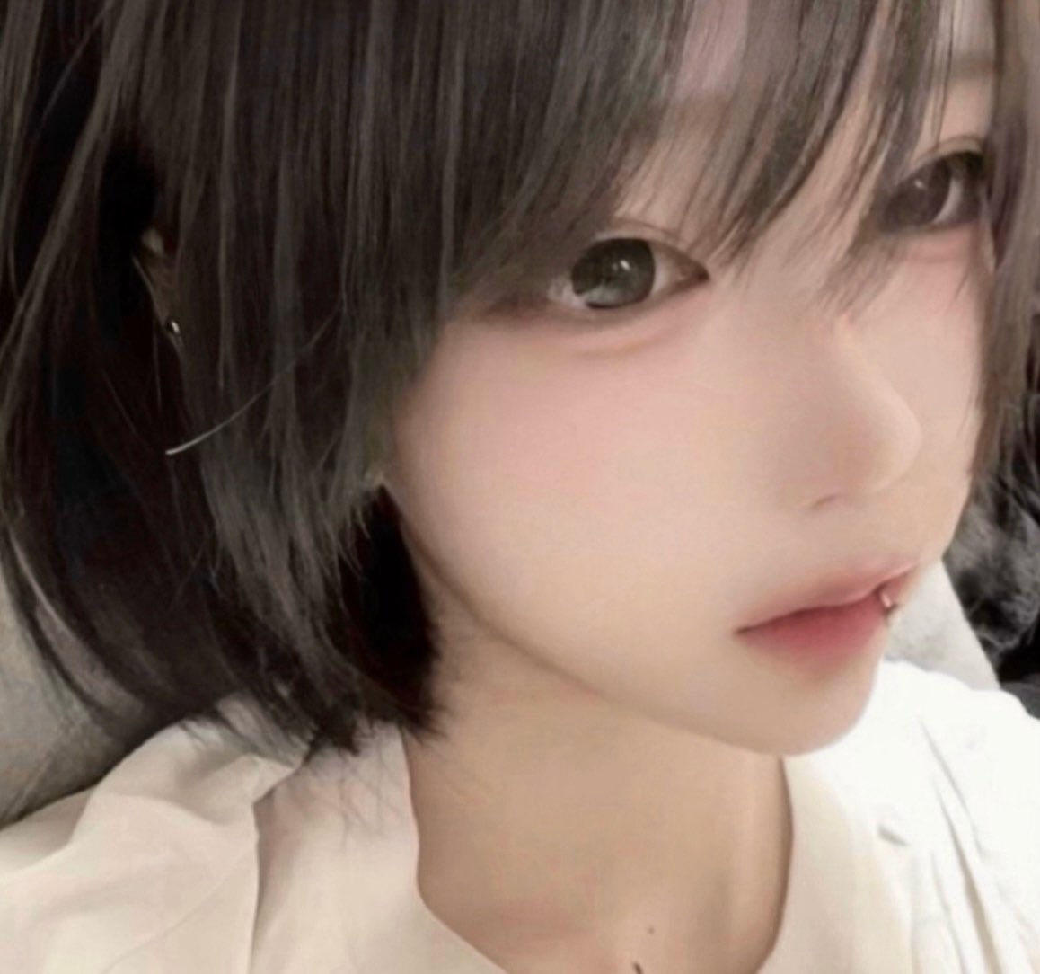 qmt4ul's tweet photo. メイクしたまま寝てた https://t.co/qHbMZOaYLH