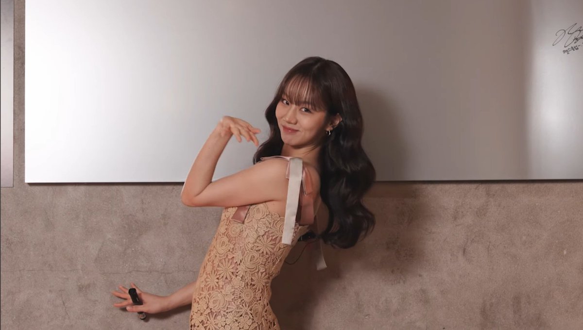 Hyeri's Hyell's Club new location, new board 😁💙🥹

#hyeri #혜리