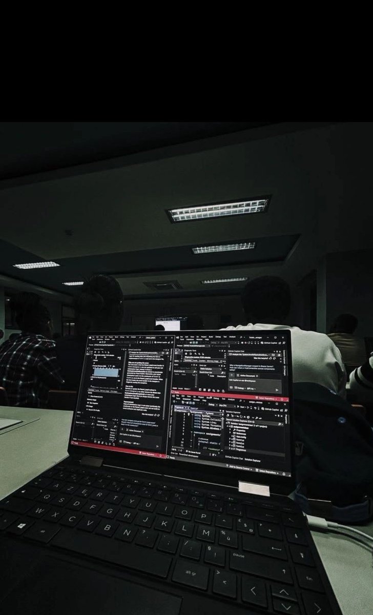 𝕰𝖒𝖒𝖆𝖓𝖚𝖊𝖑 𝕯𝖊𝖛 tweet media