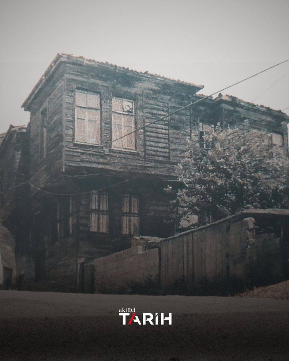 Galata Mevlevîhânesi’nde 1791 ile 1799 yılları arasında posta oturan Şeyh Gâlib’in 1790’da Sütlüce’de yerleştiği konak, Necdet İşli’nin 1972’de çektiği fotoğrafa göre neredeyse iki asır ayakta kalmıştı. Geçen sene inşaat makinelerinin girdiği konak arazisinde iddialara göre bu