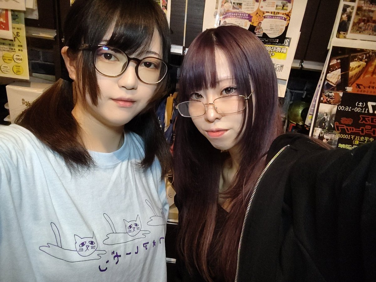 しゅっきーん✨
ろくちゃんと♥

前髪セットするのが難しすぎて
前髪切った〜

皆様お待ちしてます〜٩(๑>▽<๑)۶
#アニメバーフレンズ
#とことんとんとこDay