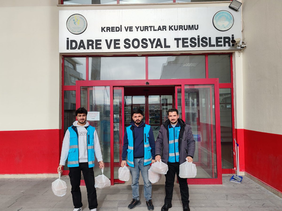 SivasKYGM's tweet photo. İzzeddin Keykavus Yurdu Komşum Projesi ile kapıları çalmaya devam ediyoruz 👏 https://t.co/DAtzTZNOpI