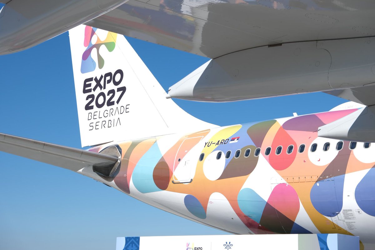 TALPoland's tweet photo. Air Serbia i EXPO 2027 oficjalnie podpisały umowę o partnerstwie Platinum podczas uroczystości zorganizowanej na lotnisku im. Nikoli Tesli w Belgradzie. Narodowy przewoźnik zapewni najwyższy poziom wsparcia w przygotowaniu, realizacji i promocji tej specjalistycznej wystawy. https://t.co/bVMxpRDIti