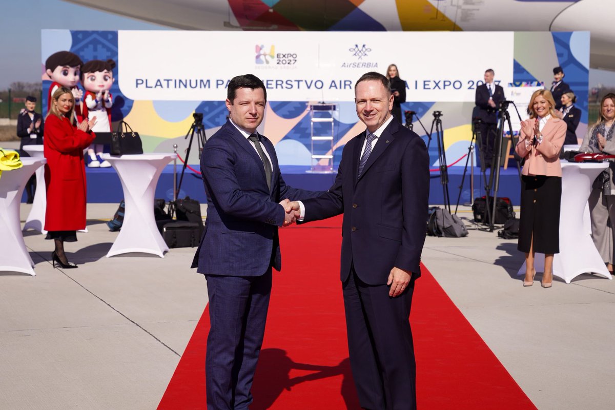 TALPoland's tweet photo. Air Serbia i EXPO 2027 oficjalnie podpisały umowę o partnerstwie Platinum podczas uroczystości zorganizowanej na lotnisku im. Nikoli Tesli w Belgradzie. Narodowy przewoźnik zapewni najwyższy poziom wsparcia w przygotowaniu, realizacji i promocji tej specjalistycznej wystawy. https://t.co/bVMxpRDIti