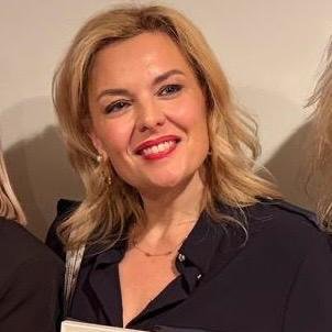 Es un orgullo para nosotros contar en nuestro equipo con una lideresa como Delia, que aúna profesionalidad, humanidad y empatía en una vocación de servicio de la que se benefician no solo nuestros pacientes, sino todos los profesionales del hospital. ¡Enhorabuena!