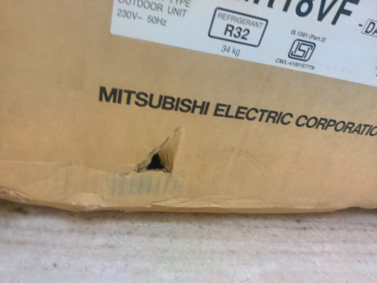 BankerYaral's tweet photo. Ordered Mitshubhisi AC Order#7000737619 from vijay sales Ahmedabad.
Outdoor Unit box delivered Broken &amp; damaged
Pigeon Droppings on packaging
Delivery boy asked for money saying " khush thayi ne apo" 
No support from online &amp; vijaysales ahmedabad
@VijaySales @VSSupport_ https://t.co/BVTz69qqhi