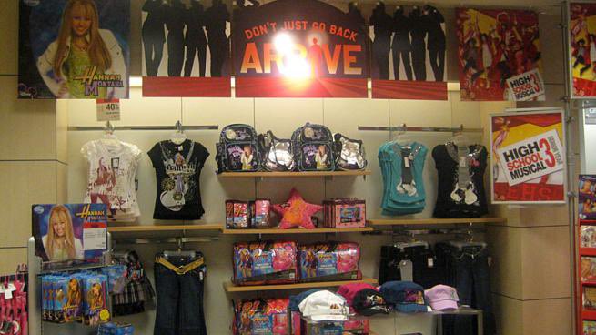 ashleymcafee201's tweet image. Hannah Montana and High School Musical was everywhere