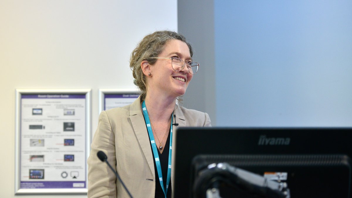 Ahead of #InternationalWomensDay2026, we’ve curated a selection of ESCoE research and past events that engage with gender through economic measurement:

tinyurl.com/mv34jz2w
tinyurl.com/5c3n3knw
tinyurl.com/3af493ds
tinyurl.com/2fp9d48n