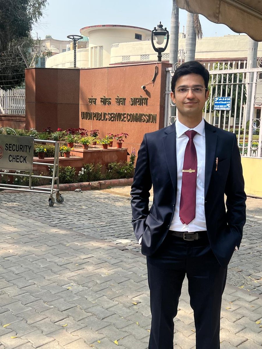 1stIndiaNews's tweet photo. Breaking News: UPSC सिविल सर्विस परीक्षा-2025 फाइनल रिजल्ट जारी
अभिमन्यू सिंह का UPSC सिविल सेवा परीक्षा में हुआ चयन, फर्स्ट इंडिया के डायरेक्टर वीरेंद्र चौधरी ने दी अभिमन्यू को...
#RajasthanWithFirstIndia #UPSC2025 #CivilServicesResult #AbhimanyuSingh #IPSSelection #RajasthanTopper #UPSCNews #VirendraChoudhary @viren_choudhary
