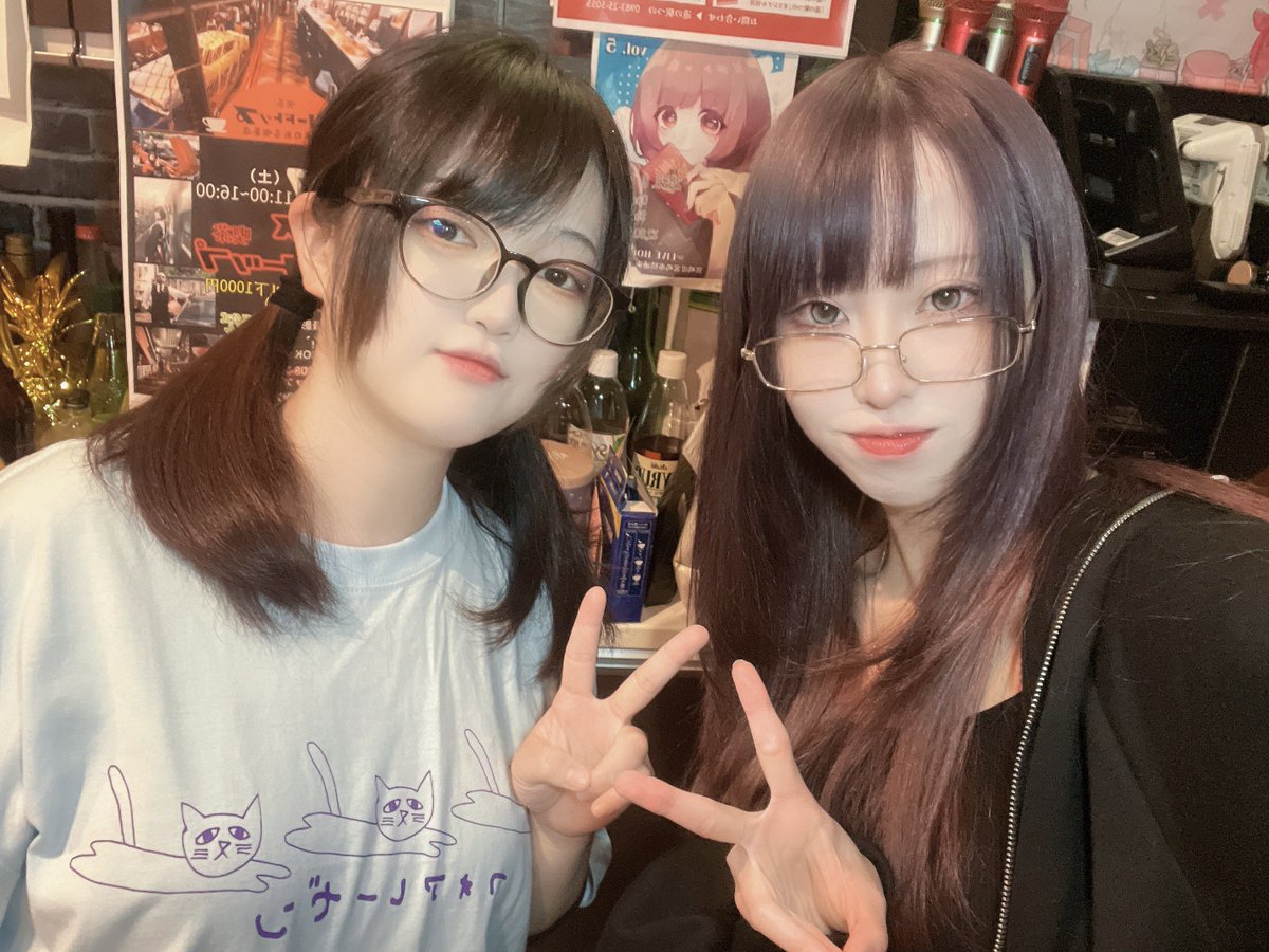 しゅっきん❣️

今日はダンス練習してました💃🏻
雨降ってるけど元気におしごとするyo🤟

本日はトントコさんと2人です‼️👏

ご来店お待ちしております〜🌟
 #アニメバーフレンズ