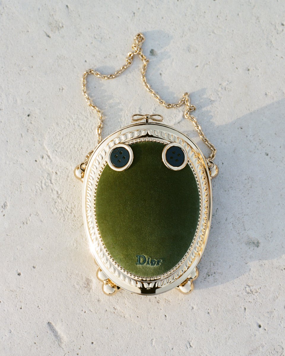 Dior Japan tweet media