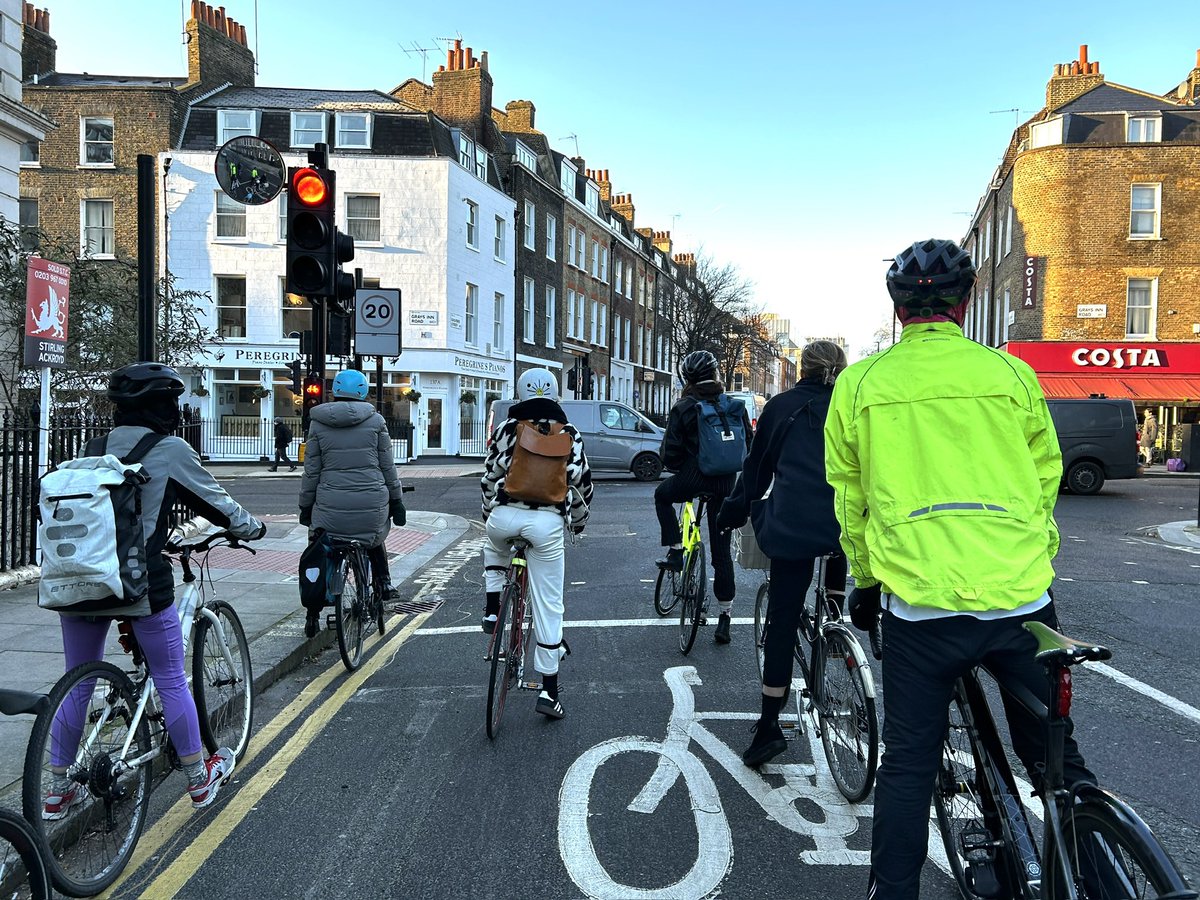 Bob From Accounts 🚲 tweet media