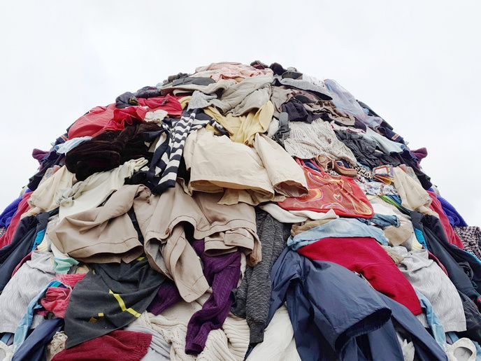 RenewableCNews's tweet image. Smart containers for Europe’s discarded clothes renewable-carbon.eu/news/?p=174055 #circulareconomy #recycling #sorting #textiles #textilewaste #wastemanagement #RenewableCarbon