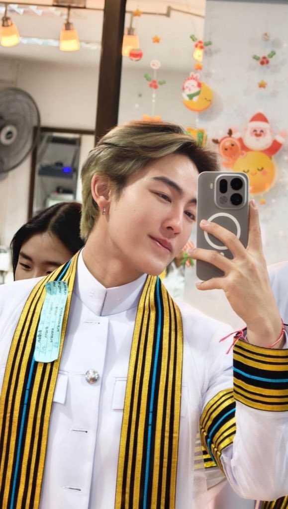 มึง ขนาดไปลองชุดครุย ชุดครุยยังเลือกโพให้กูเลย คนนึงได้ครุยวิดวะ คนนึงได้ครุยบัญชี555555555555555555555