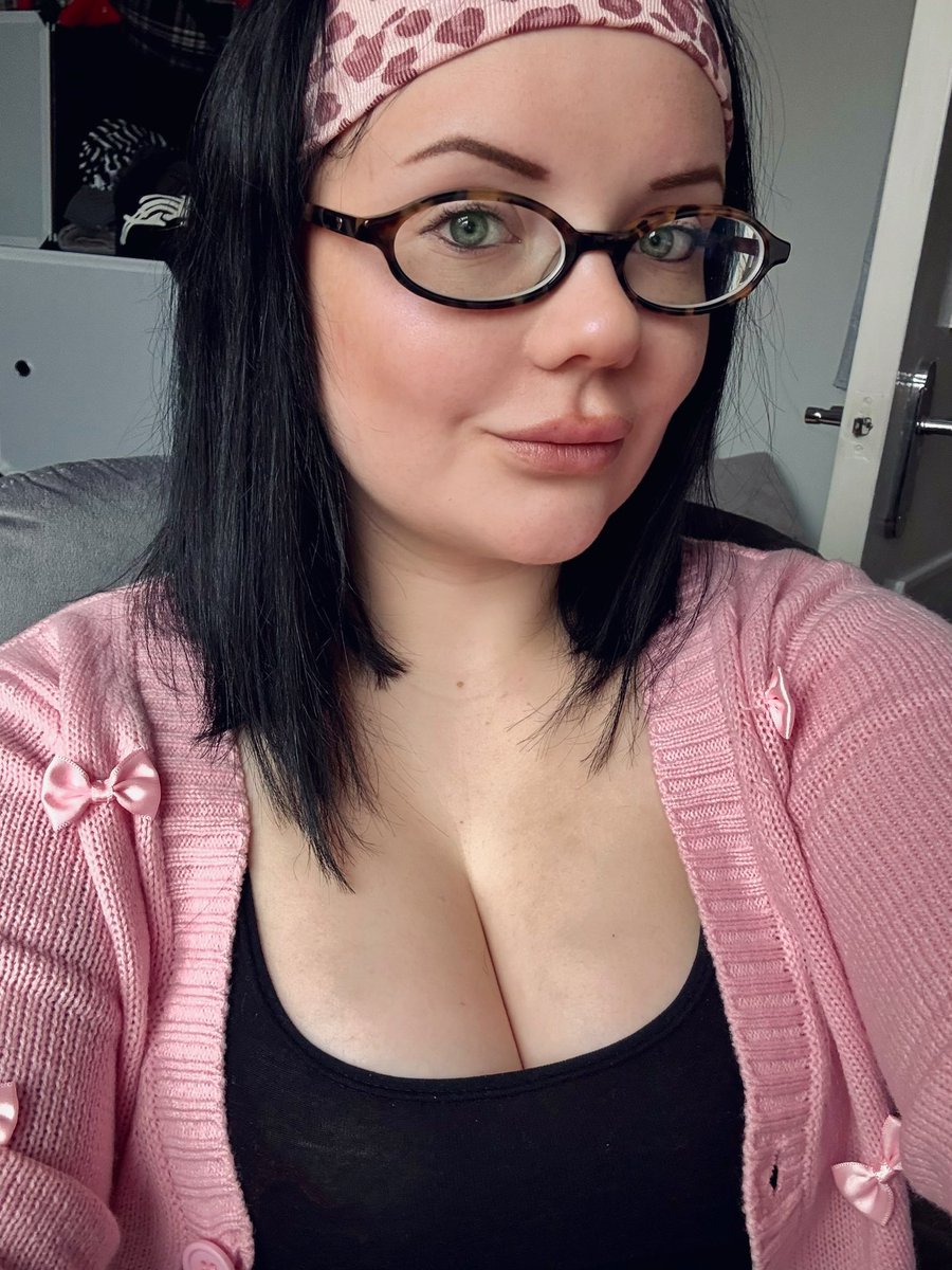 paige ✨🖤🤍 tweet media