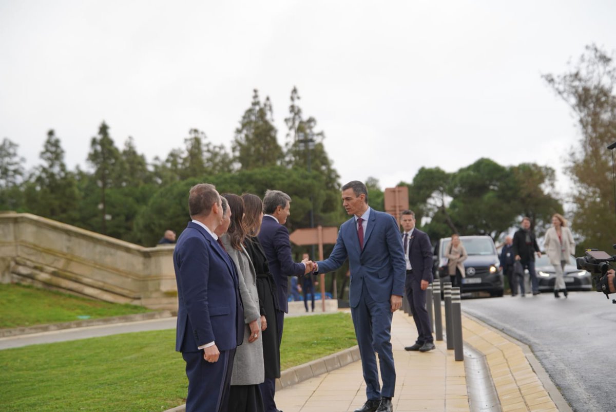 DelegGobAND's tweet image. 🇪🇸🇵🇹 @PedroFdezGob asiste hoy en La Rábida #Huelva a la XXXVI Cumbre Hispano-Portuguesa, encuentro bilateral que presiden el jefe del Ejecutivo, @sanchezcastejon , y el primer ministro de la República Portuguesa, Luís Montenegro